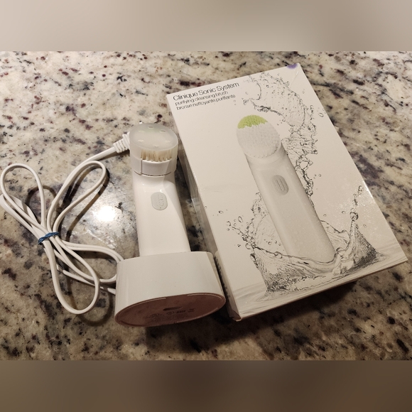 CLINIQUE SONIC SYSTEM Purifying Cleansing Brush - Picture 1 of 9